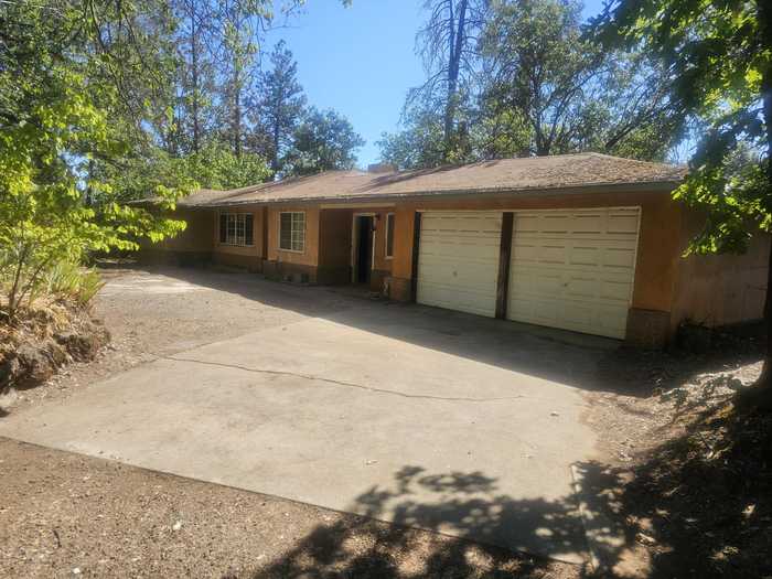 photo 2: 2203 Montana Avenue, Shasta Lake CA 96019