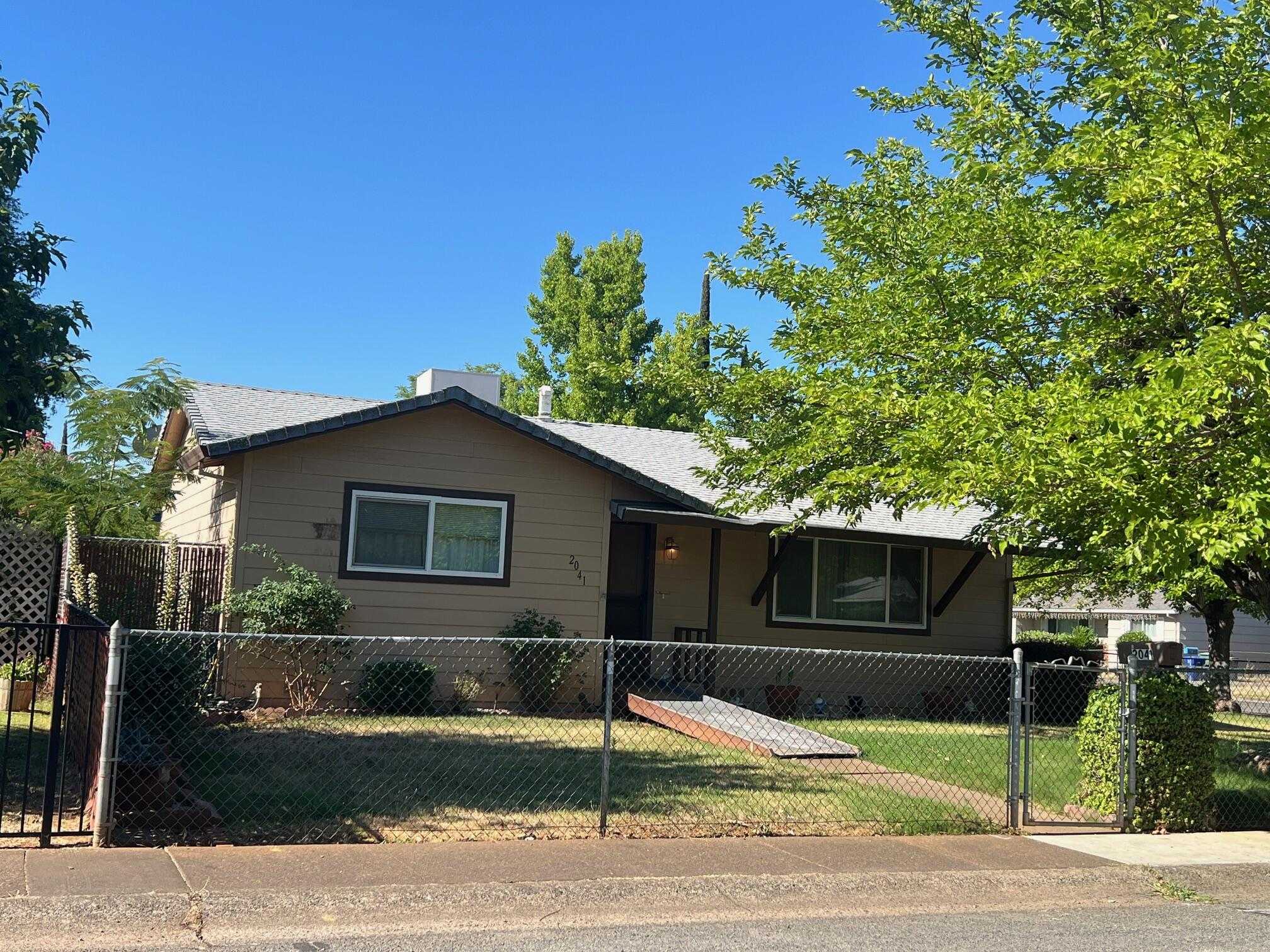 photo 1: 2041 Comet Street, Redding CA 96002