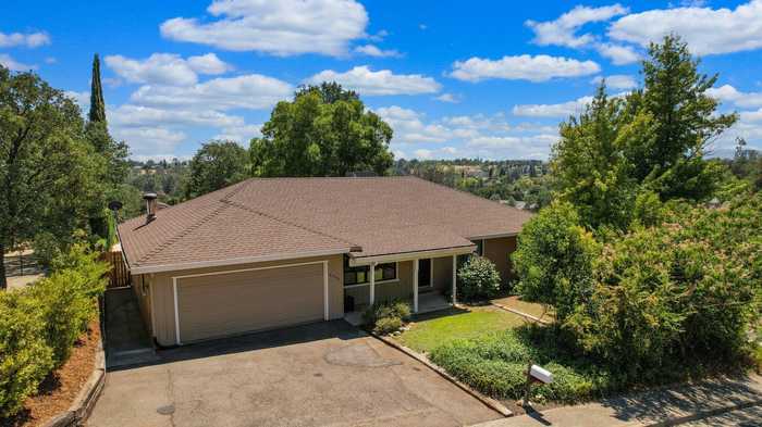 photo 2: 5445 Valleyridge Drive, Redding CA 96003