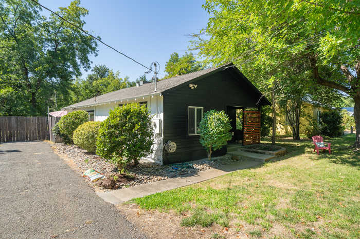 photo 2: 2711 N Bonnyview Road, Redding CA 96001