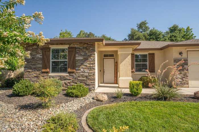 photo 1: 2458 Calgary Place, Redding CA 96001