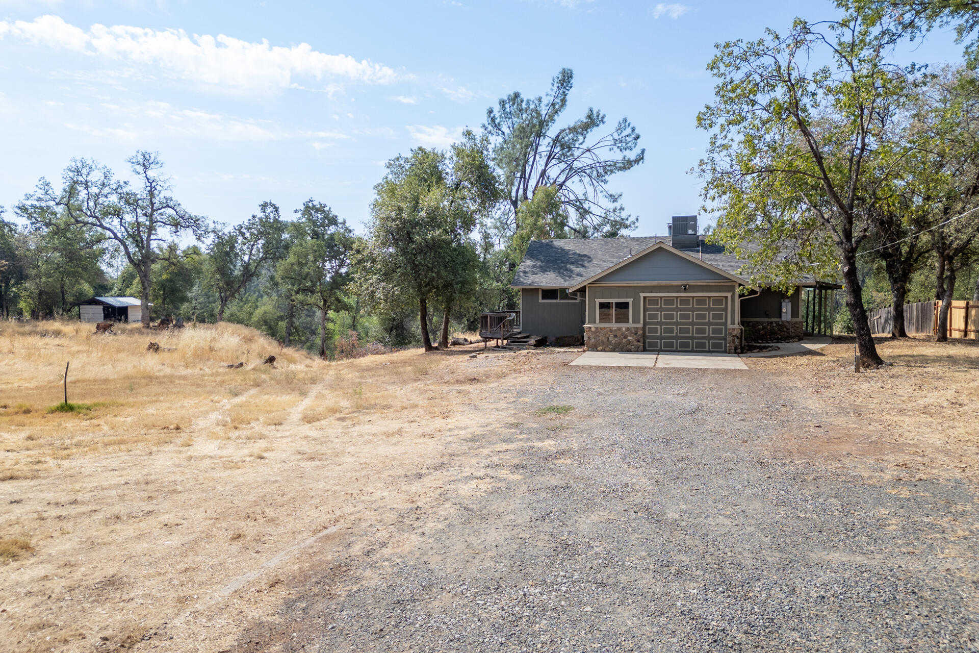 photo 2: 16837 Dot Lane, Anderson CA 96007