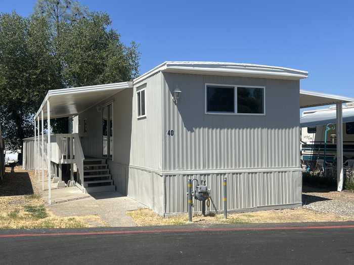 photo 1: 481 Twin View Blvd, Redding CA 96003