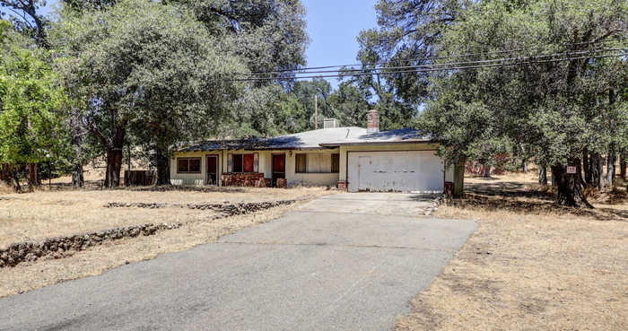 photo 1: 952 Branstetter Lane, Redding CA 96001