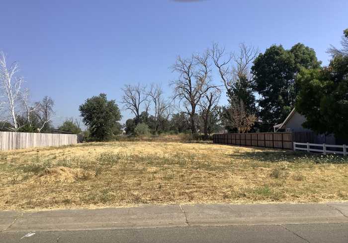 photo 1: Trefoil Ln, Cottonwood CA 96022