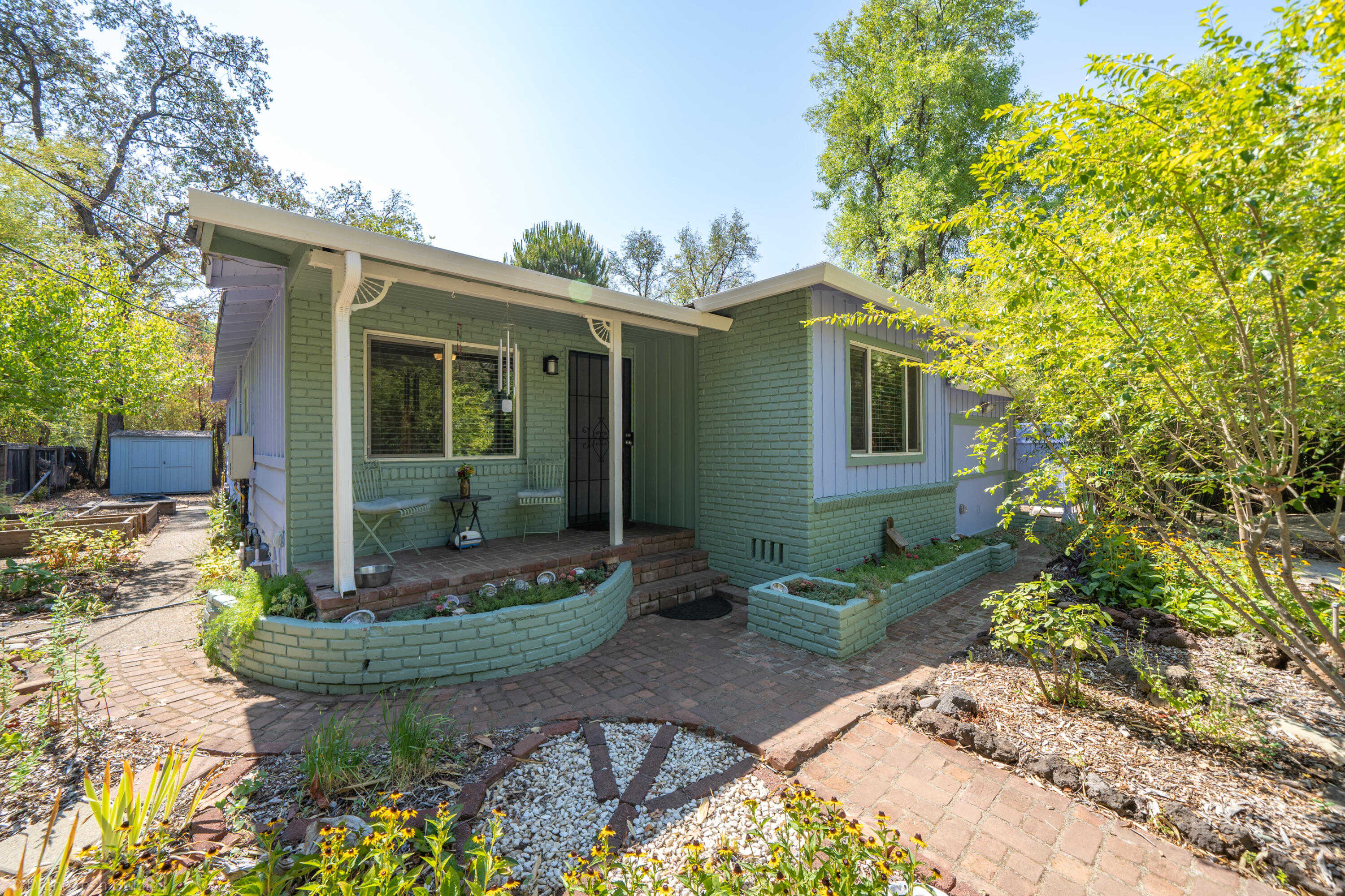 photo 1: 2650 Sharon Avenue, Redding CA 96001