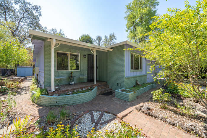 photo 1: 2650 Sharon Avenue, Redding CA 96001