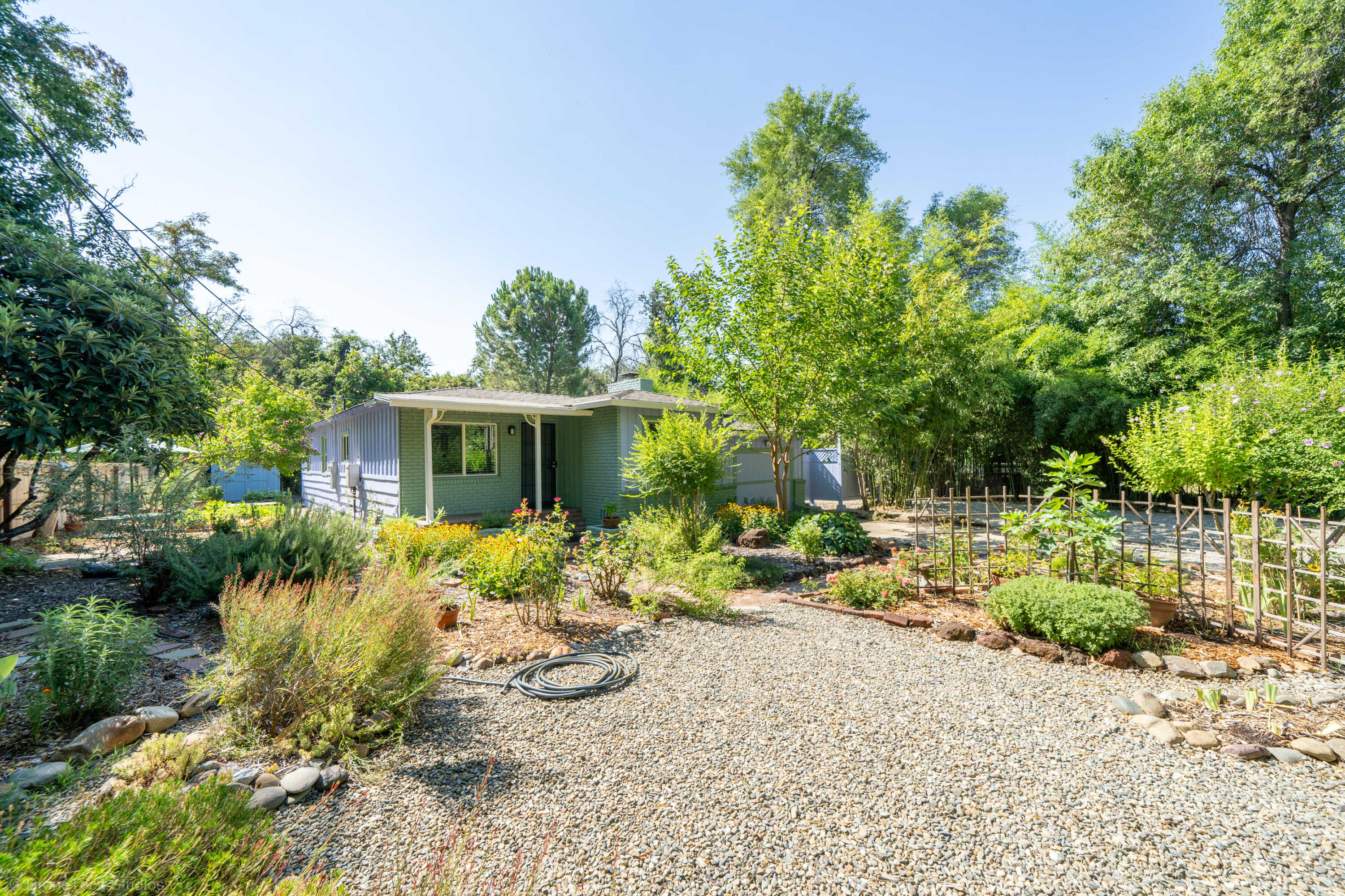 photo 3: 2650 Sharon Avenue, Redding CA 96001