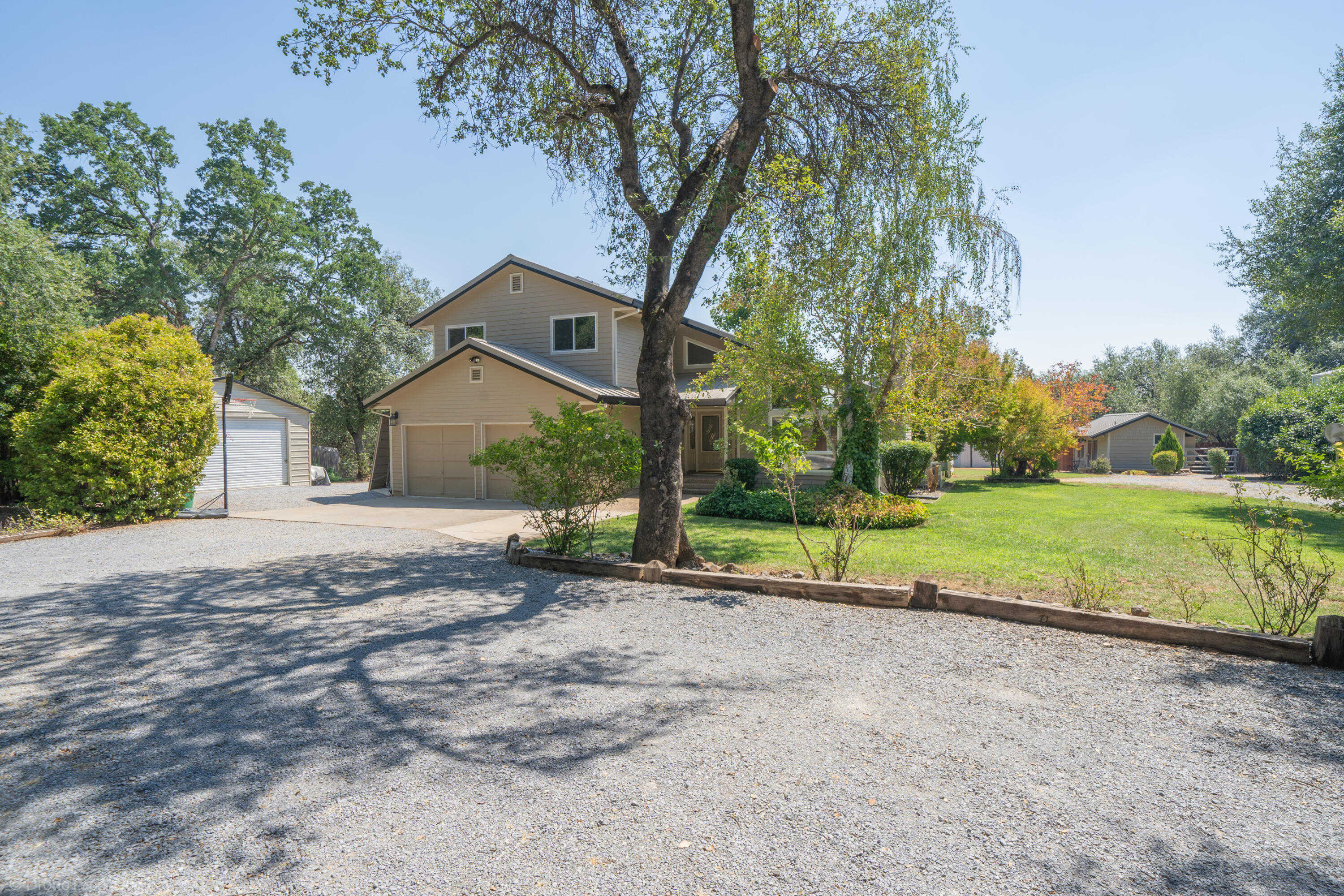 photo 2: 13141 Fernie Way, Redding CA 96003