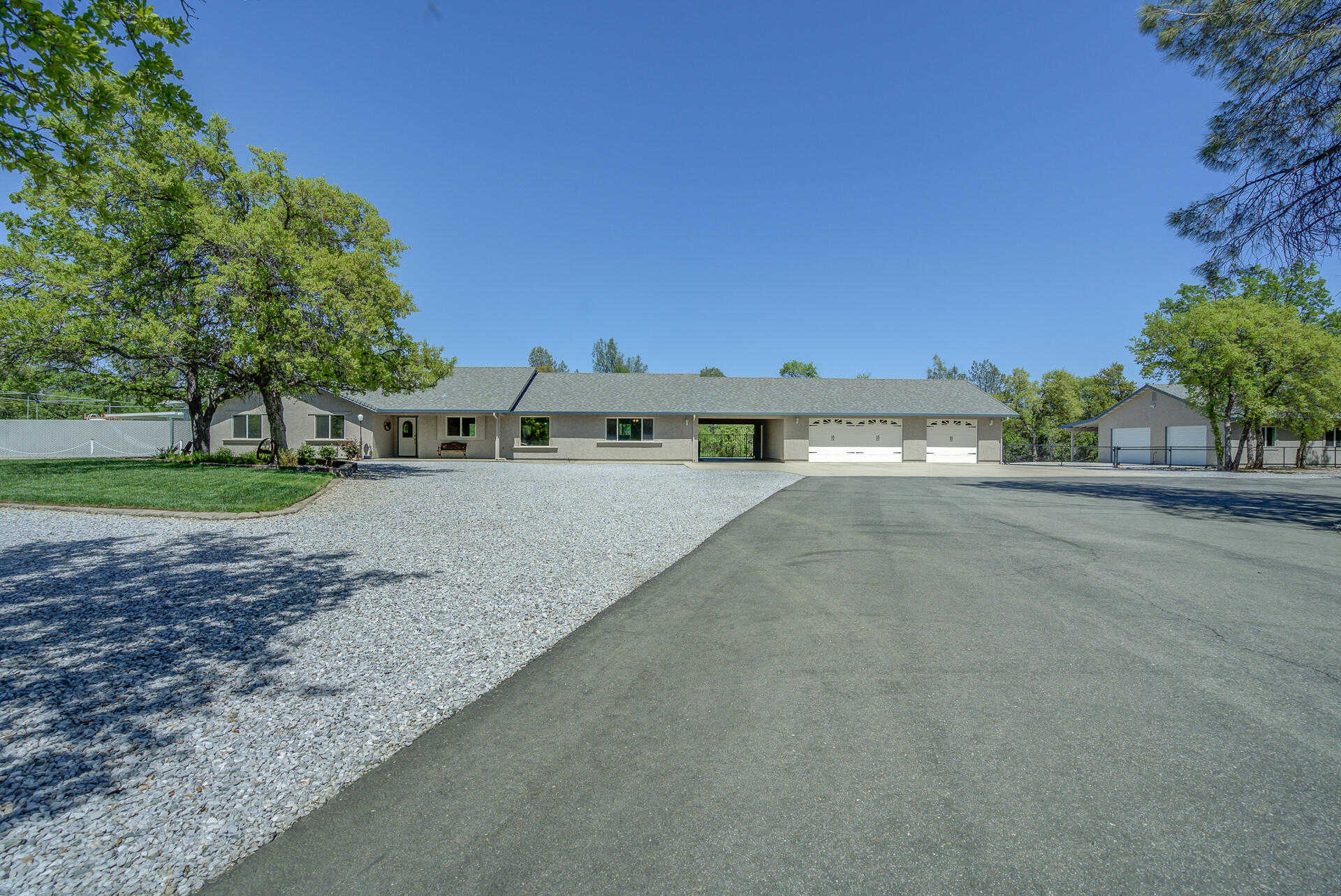 photo 1: 17400 Pittim Drive, Redding CA 96003