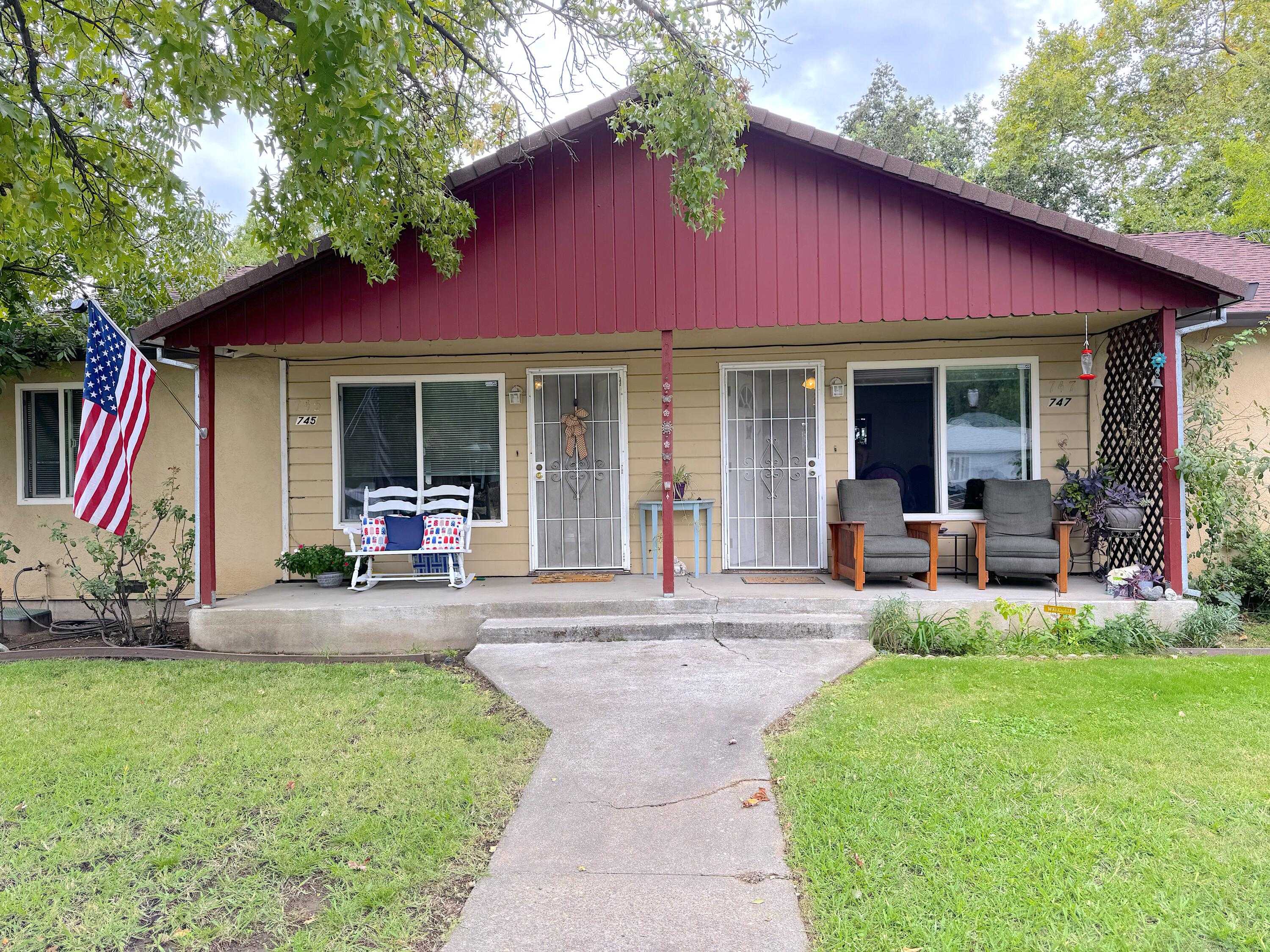 photo 1: 745 Locust St Avenue, Redding CA 96001