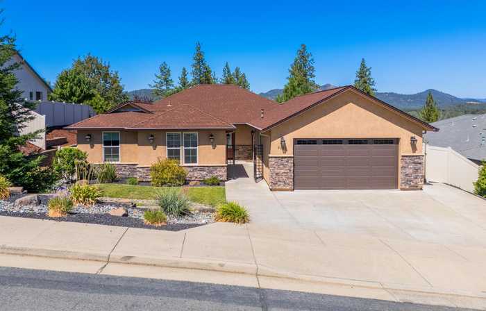 photo 1: 4461 Risstay Way, Shasta Lake CA 96019