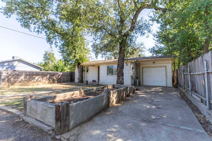 photo 2: 3431 Locust Street, Cottonwood CA 96022