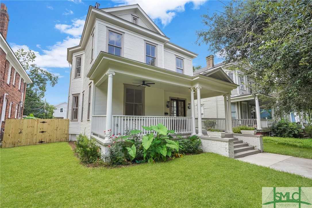 photo 1: 815 E HENRY Street, Savannah GA 31401