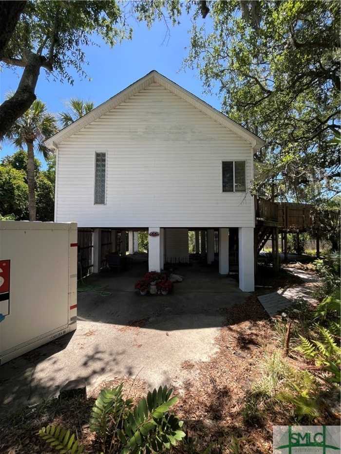 photo 1: 1 Fort Avenue, Tybee Island GA 31328