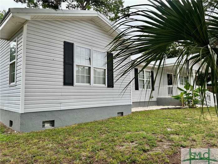 photo 2: 202 Mckenzie Avenue, Tybee Island GA 31328