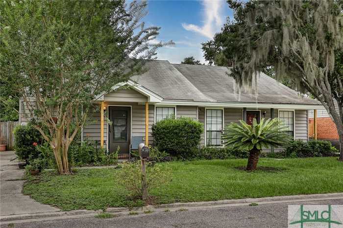 photo 2: 127/129 Hunt Club Court, Savannah GA 31406