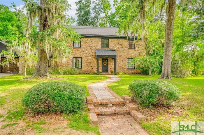 photo 1: 5714 Colonial Drive, Savannah GA 31406