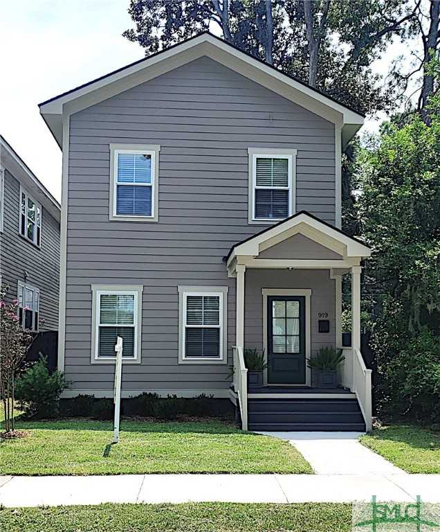 photo 1: 919 E Waldburg Street, Savannah GA 31401