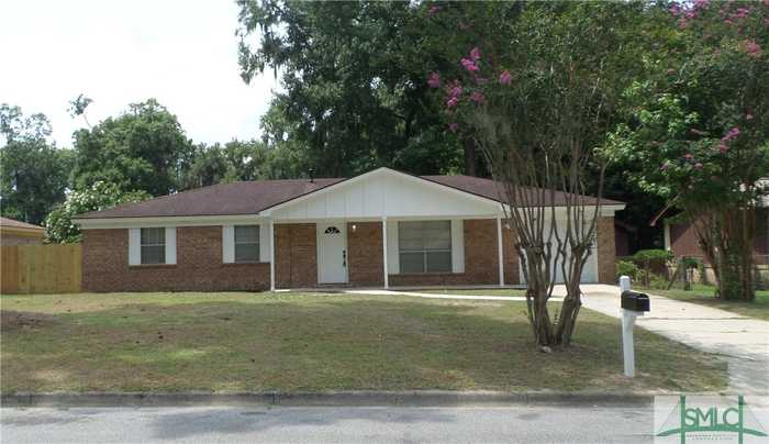 photo 1: 31 E Welwood Drive, Savannah GA 31419