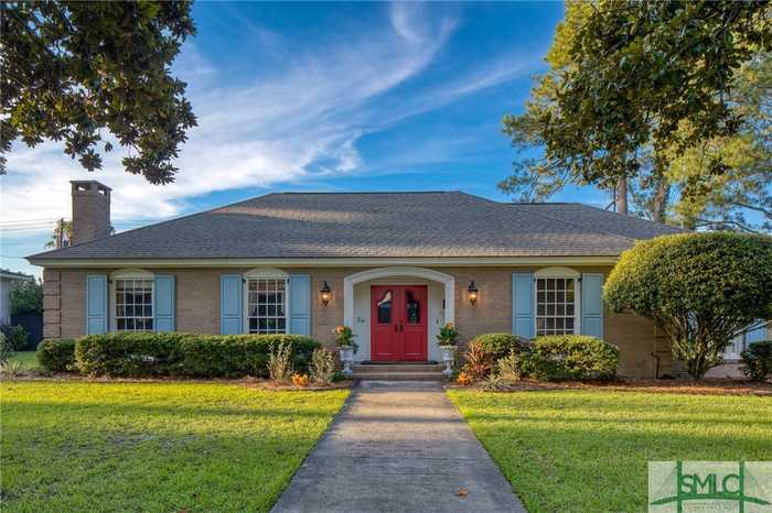 photo 1: 26 E 56th Street, Savannah GA 31405