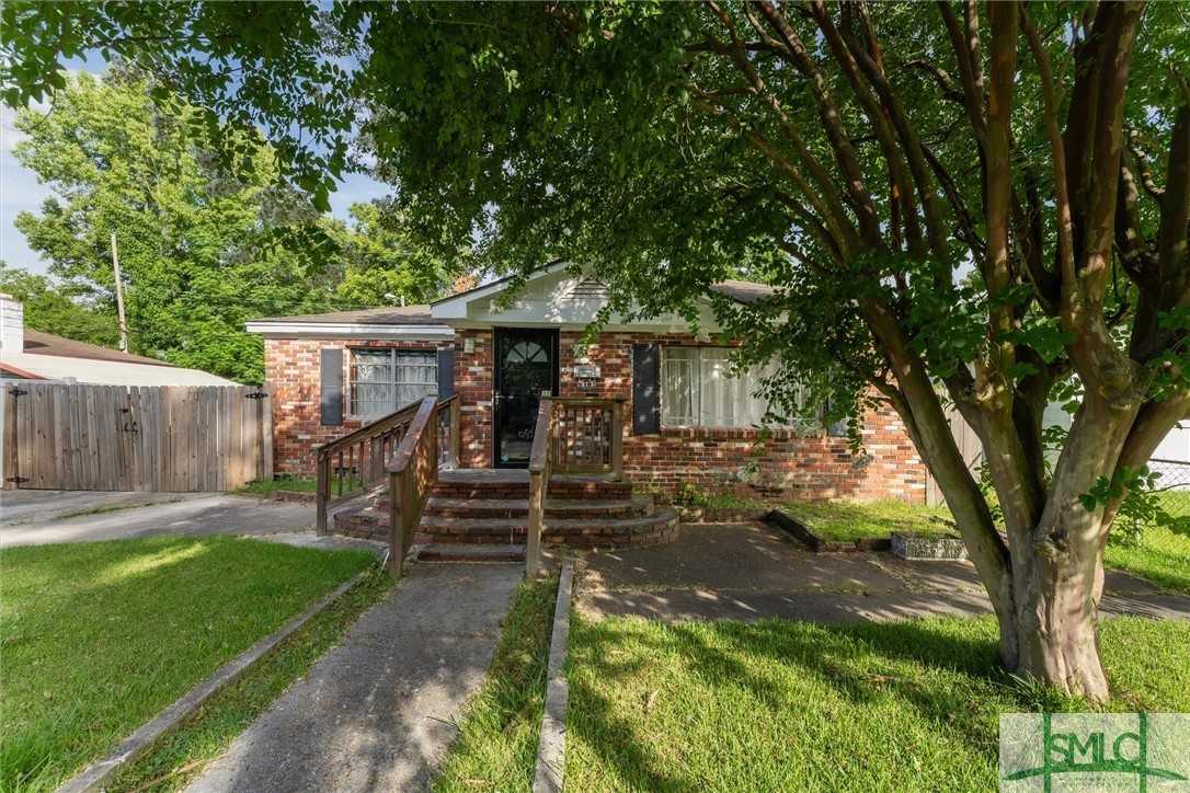 photo 1: 815 Carver Street, Savannah GA 31415