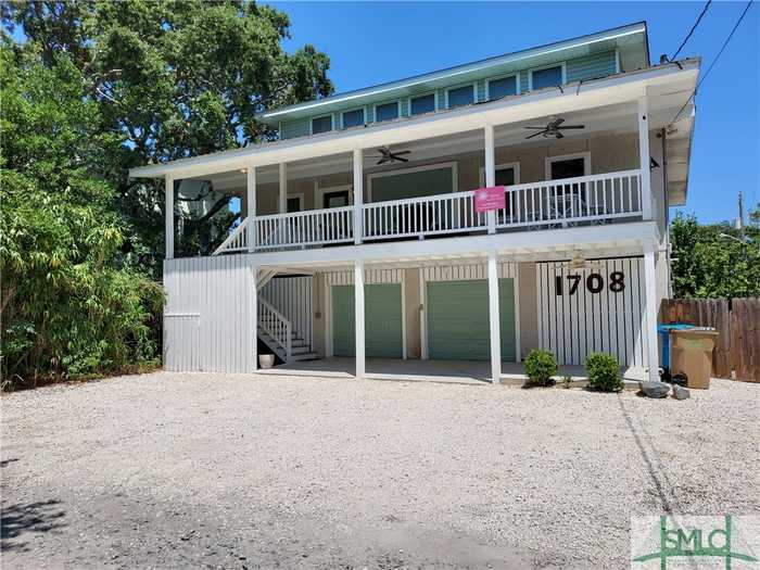 photo 2: 1708 Lovell Avenue, Tybee Island GA 31328