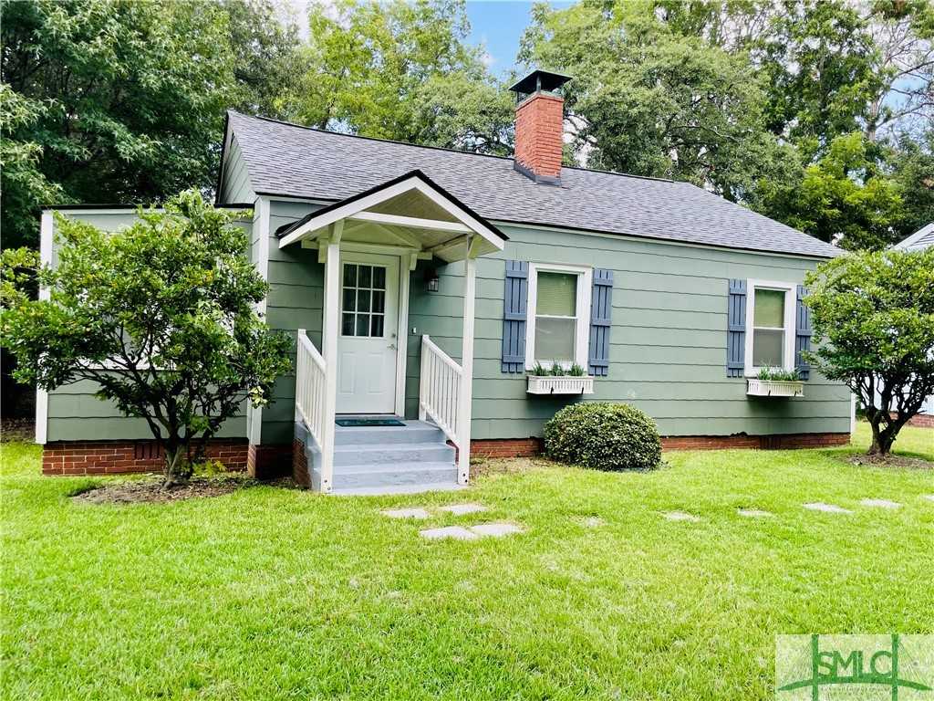 photo 1: 202 E 58th Street, Savannah GA 31405