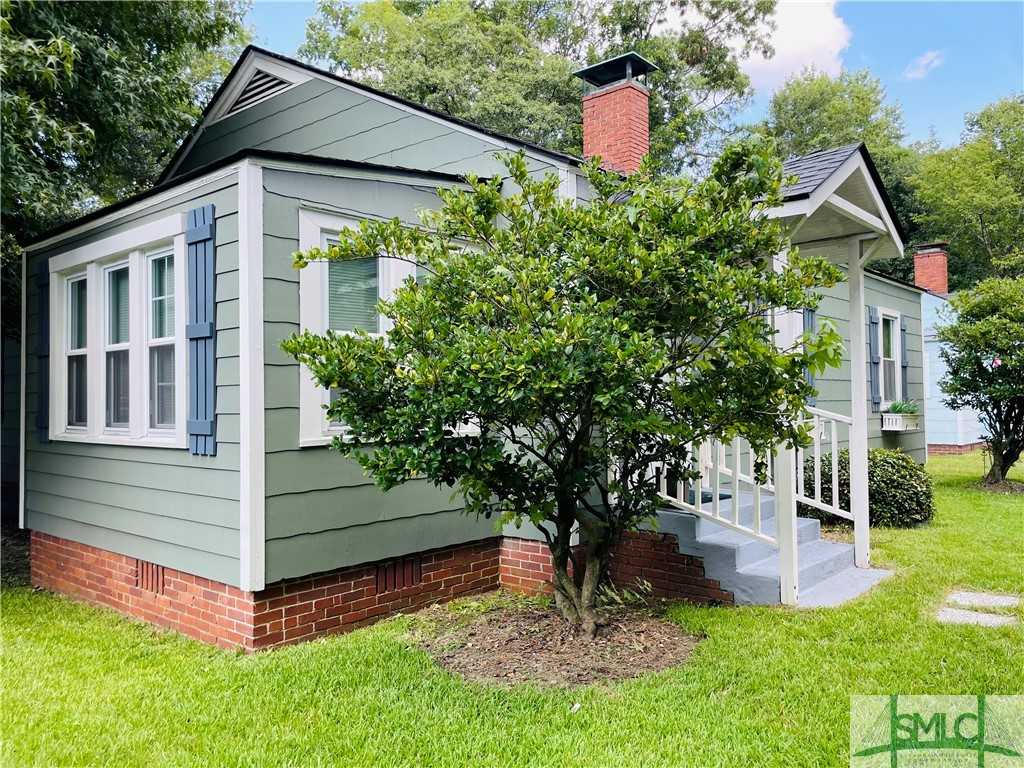 photo 2: 202 E 58th Street, Savannah GA 31405