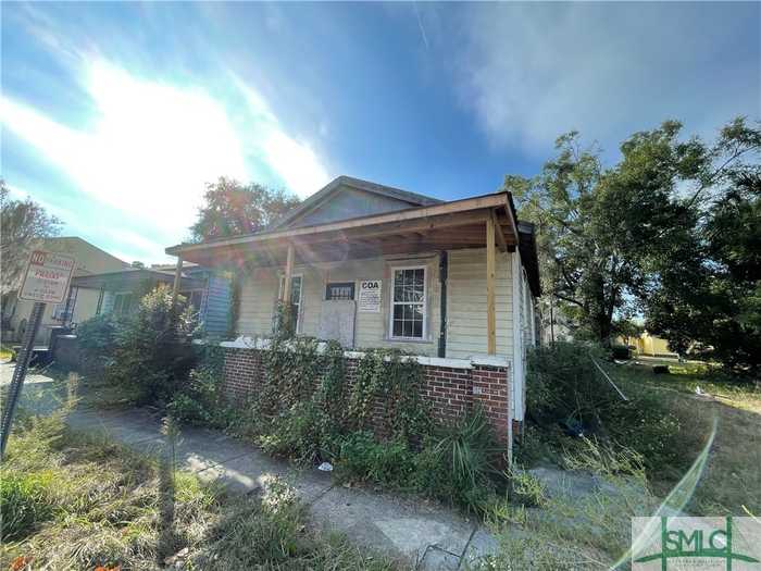 photo 1: 615 W 40th Street, Savannah GA 31415