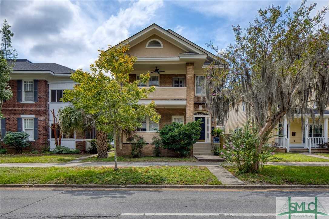 photo 1: 731 E Henry Street, Savannah GA 31401