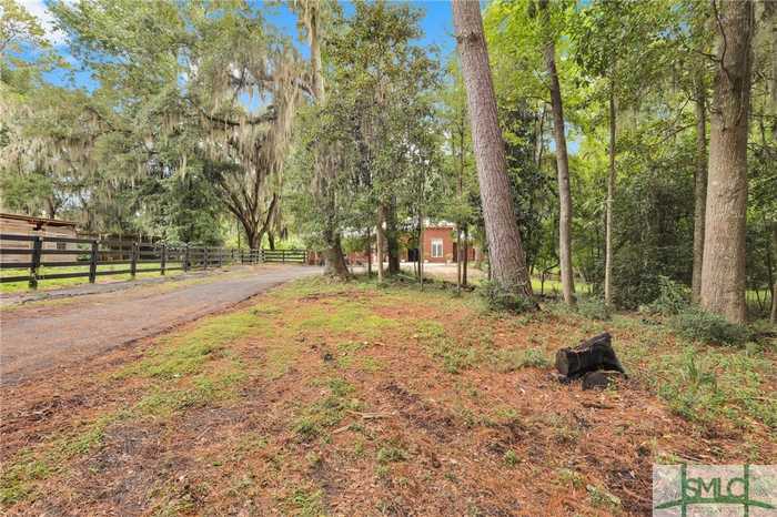 photo 2: 2132 Grove Point Road, Savannah GA 31419