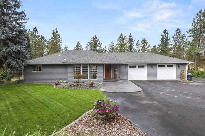 photo 1: 3909 N Old Trails Rd, Spokane WA 99224