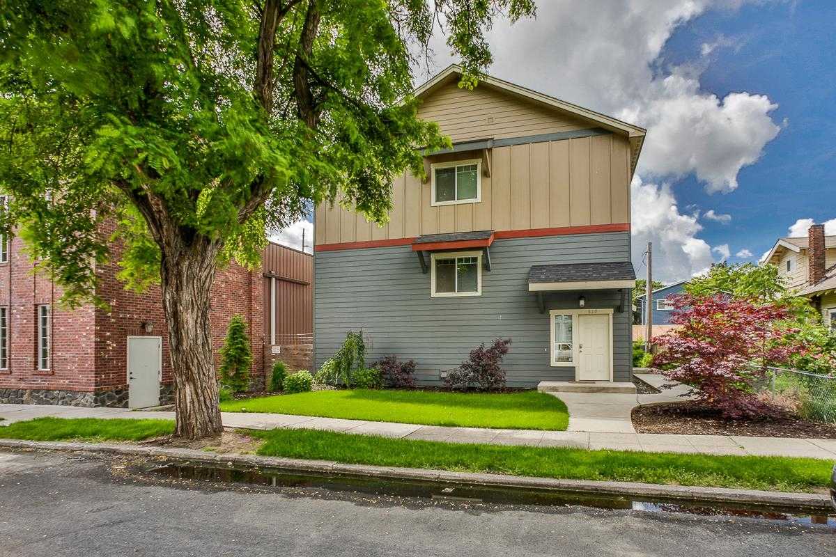 photo 1: 820 E Nora Ave, Spokane WA 99207