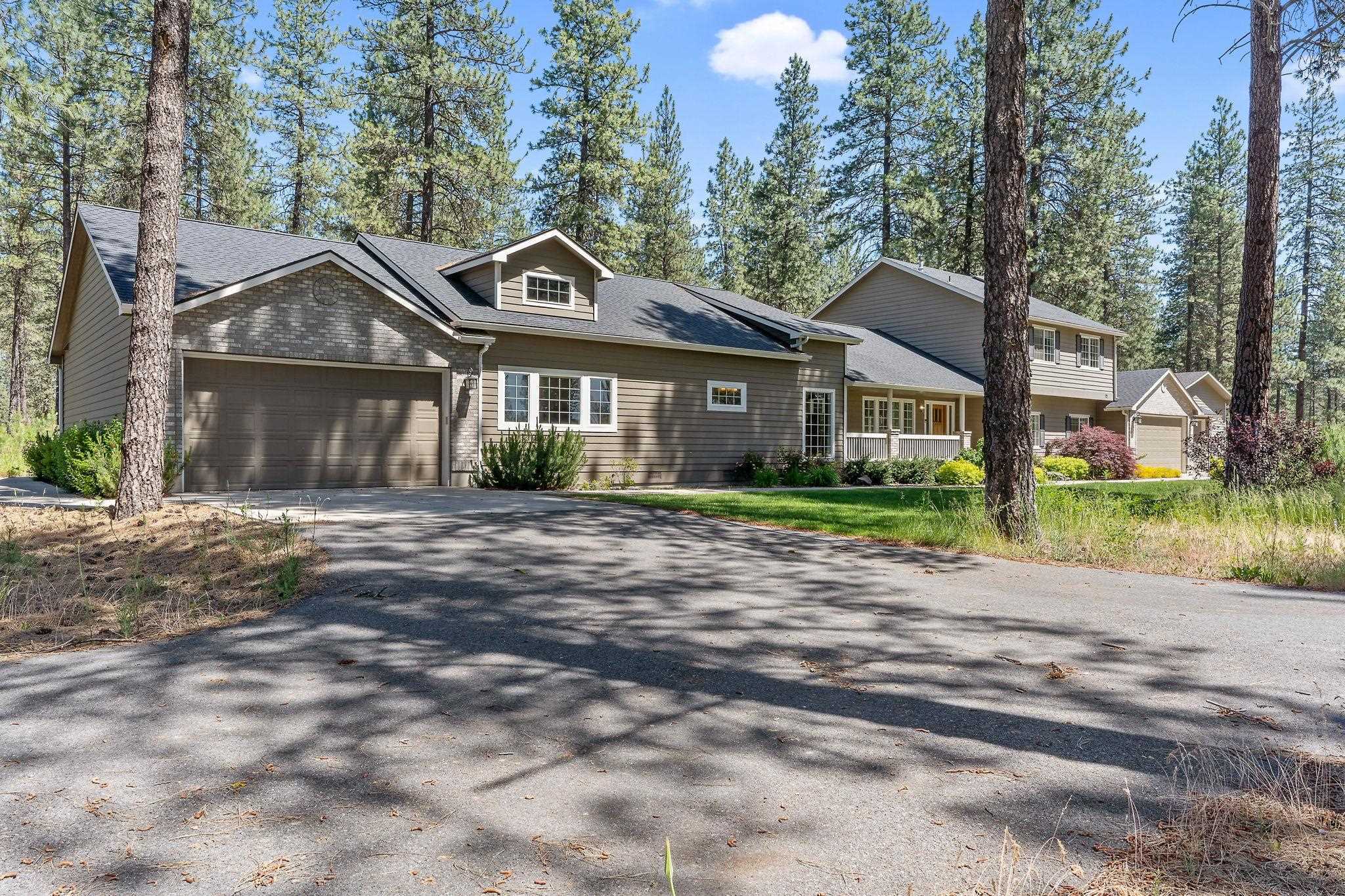 photo 2: 4911 E GREENBLUFF Rd, Spokane WA 99005