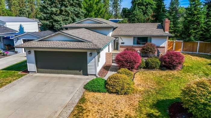 photo 1: 2655 E Thurston Ave, Spokane WA 99223