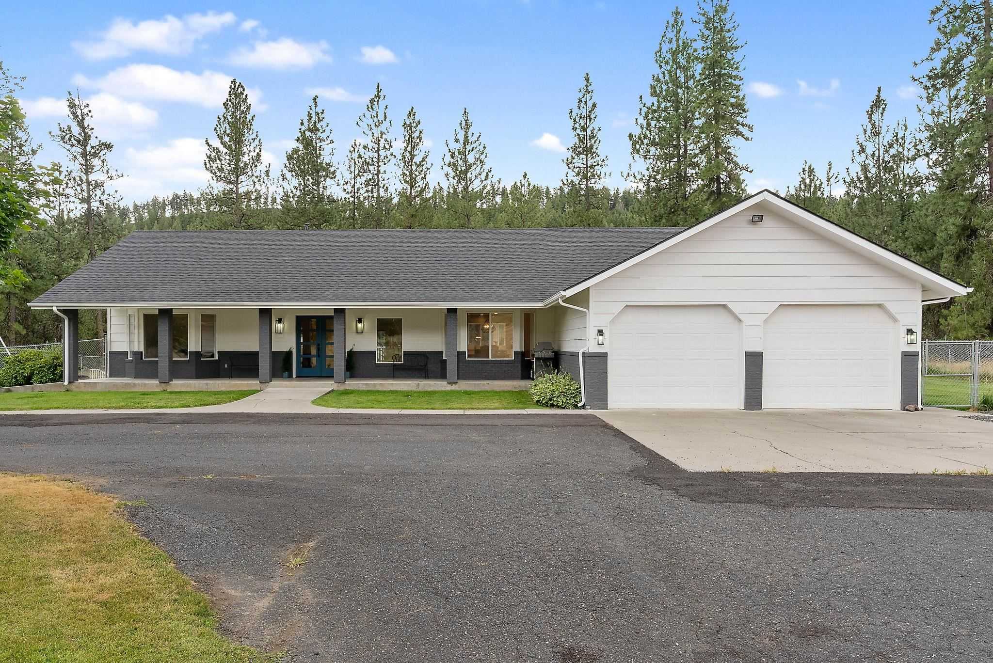 photo 1: 14505 W Coulee Hite Rd, Spokane WA 99224