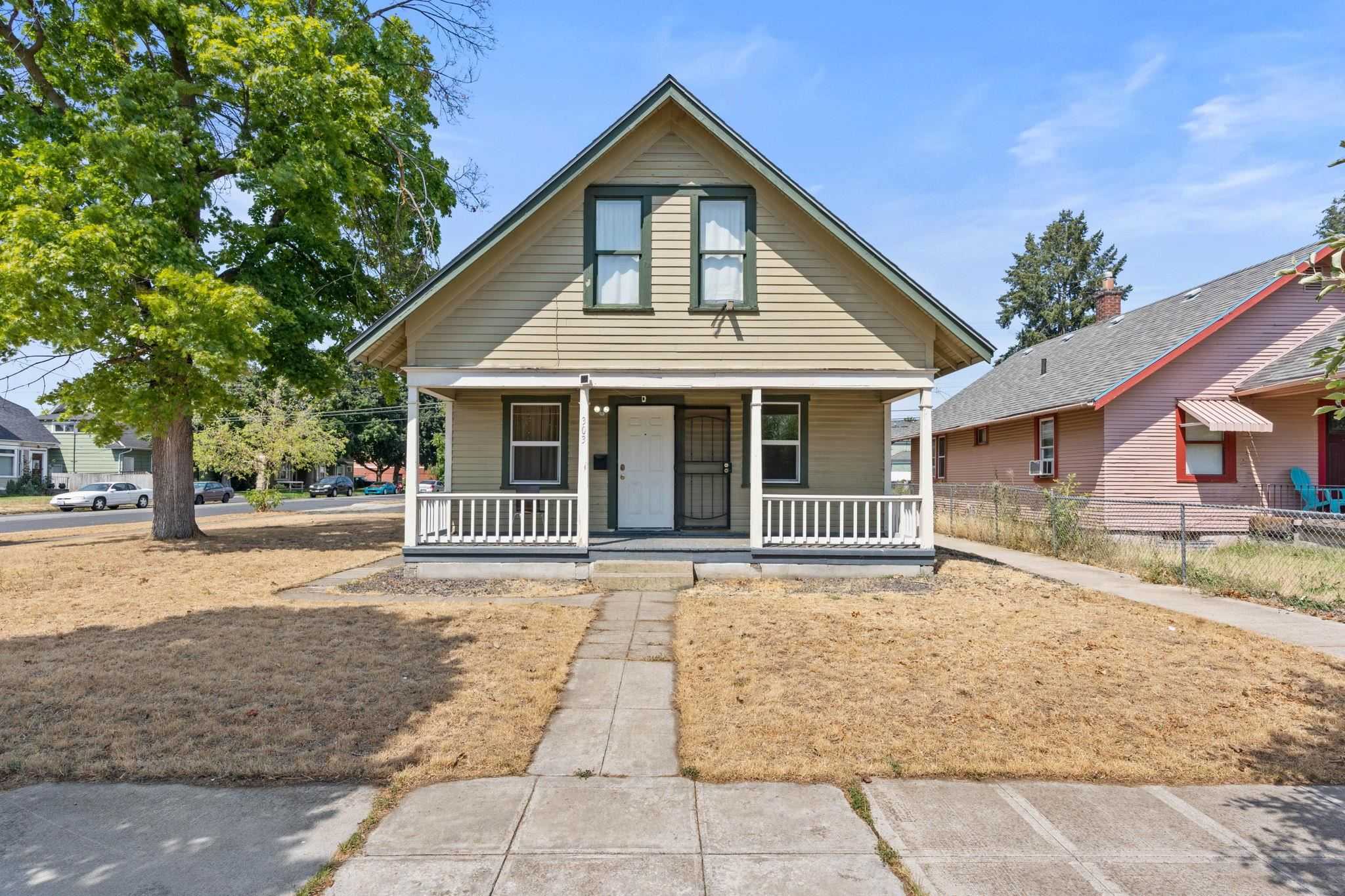 photo 1: 303 E AUGUSTA Ave, Spokane WA 99207