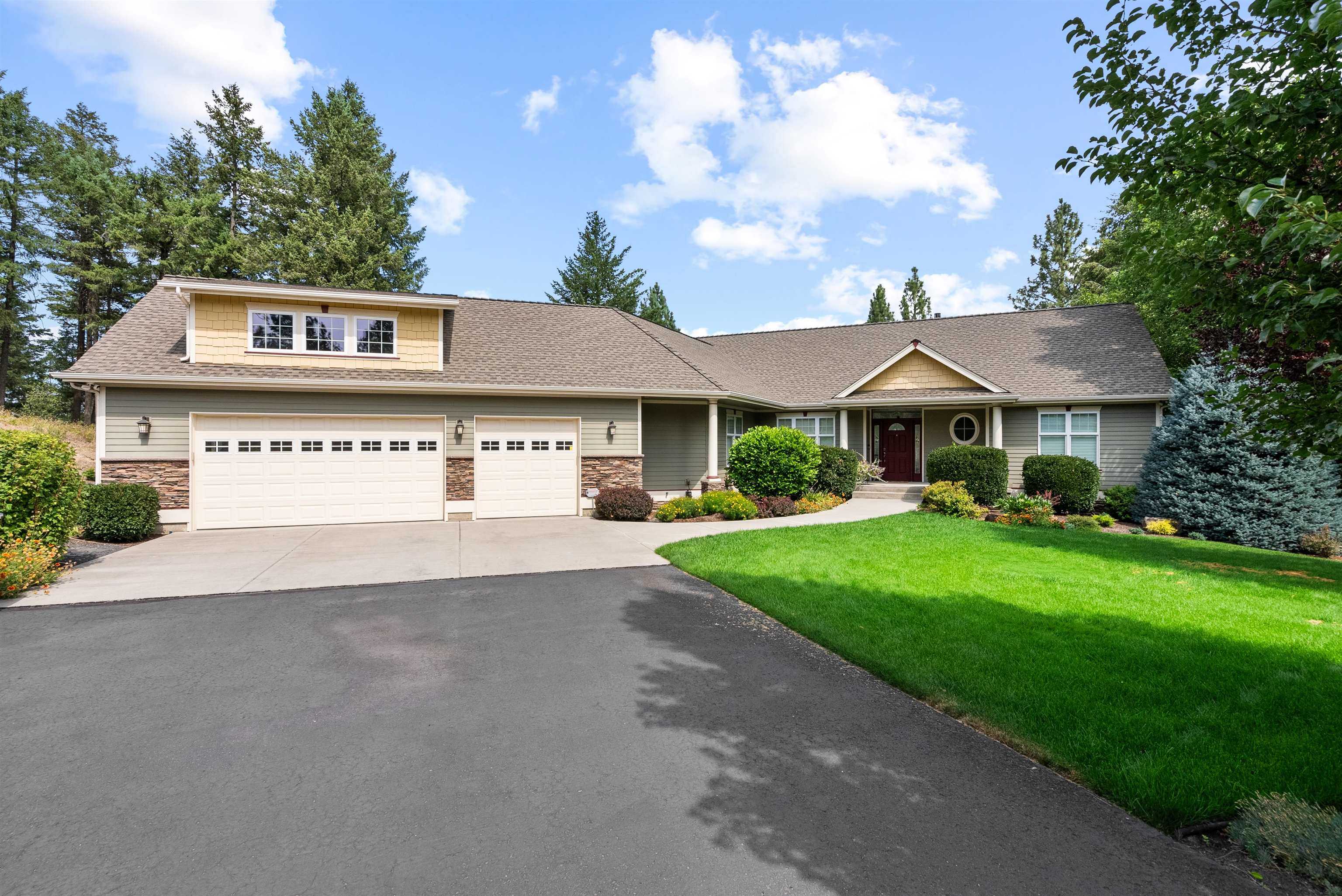 photo 1: 1721 E Wildflower Ln, Spokane WA 99224