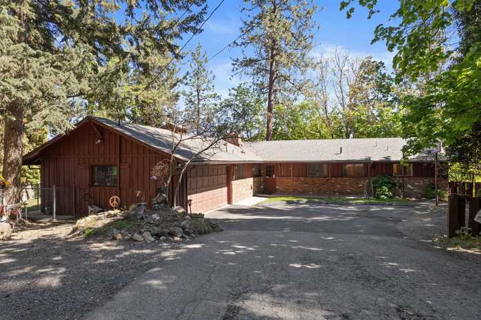 photo 1: 1111 S Upper Vista Dr, Spokane WA 99202