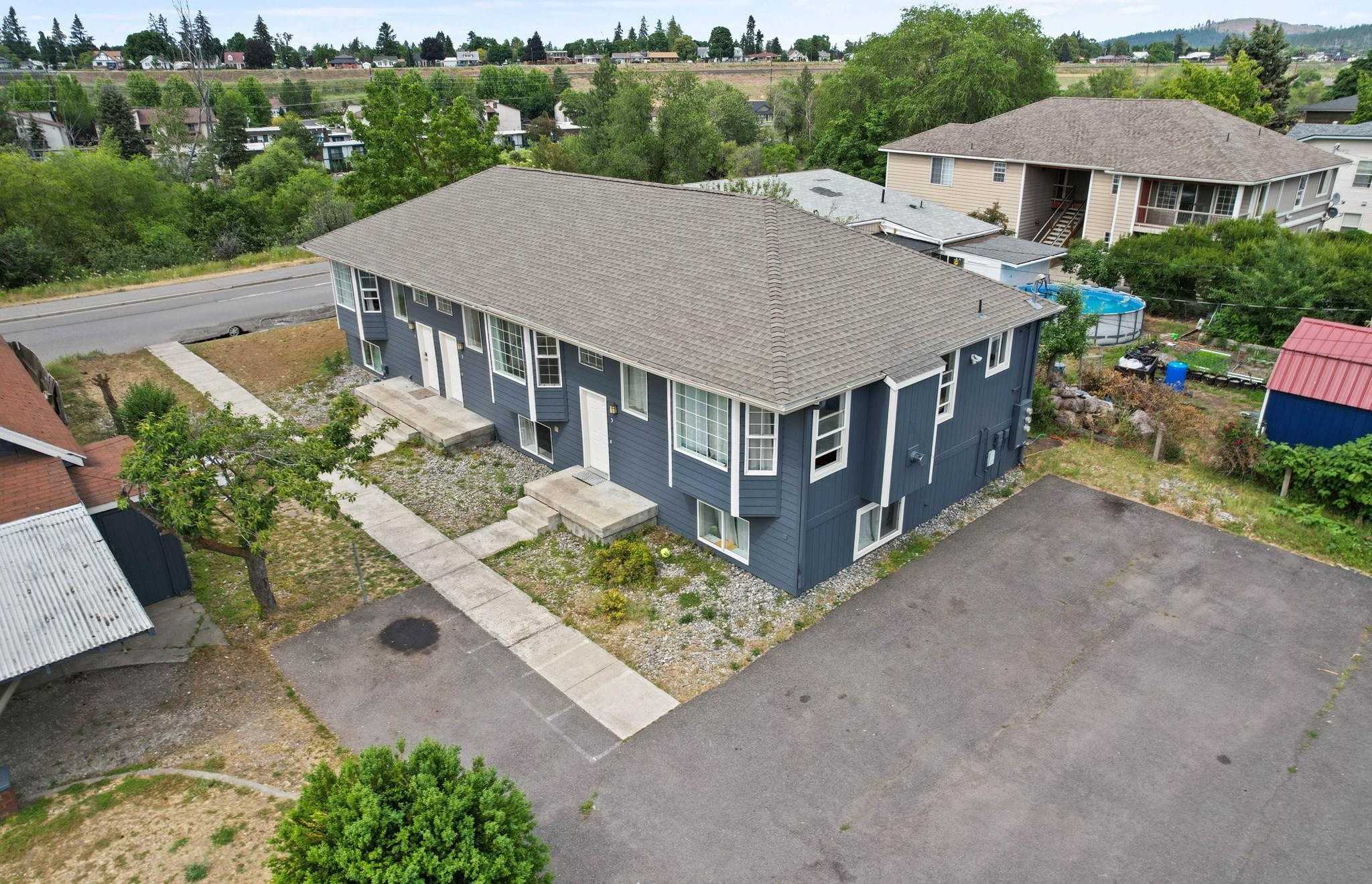 photo 1: 2308 E South Riverton Ave, Spokane WA 99207