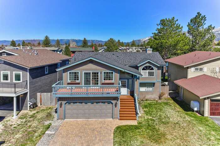 photo 2: 561 Alpine Drive, South Lake Tahoe CA 96150