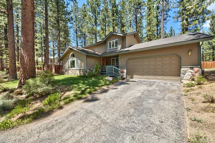 photo 1: 3032 Kokanee Trail, South Lake Tahoe CA 96150