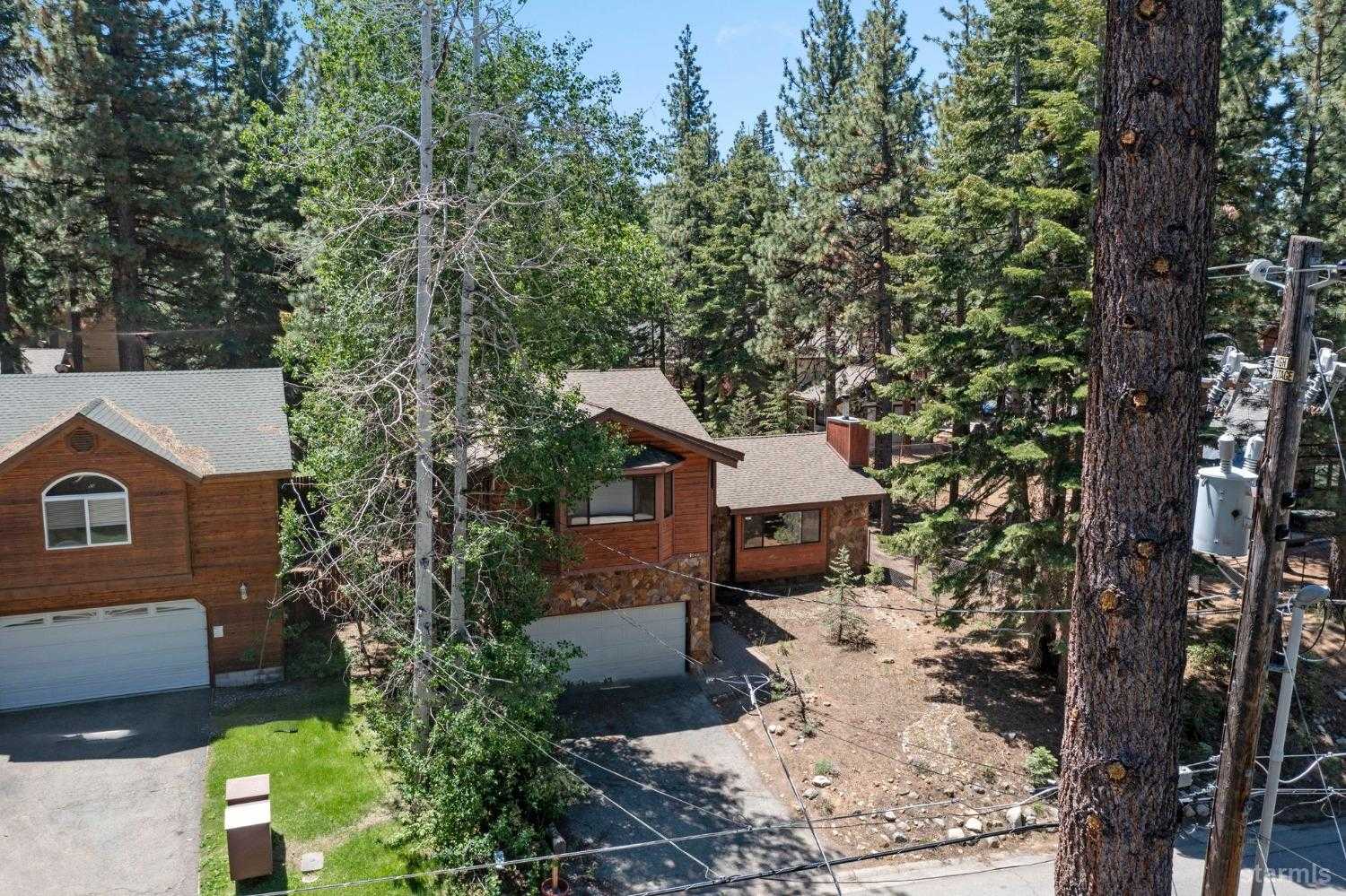 photo 3: 1846 Bonanza Trail, South Lake Tahoe CA 96150