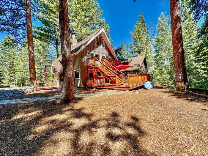 photo 2: 1501 Apache Avenue, South Lake Tahoe CA 96150