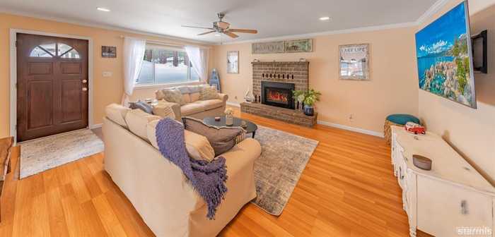 photo 2: 846 Stanford Avenue, South Lake Tahoe CA 96150