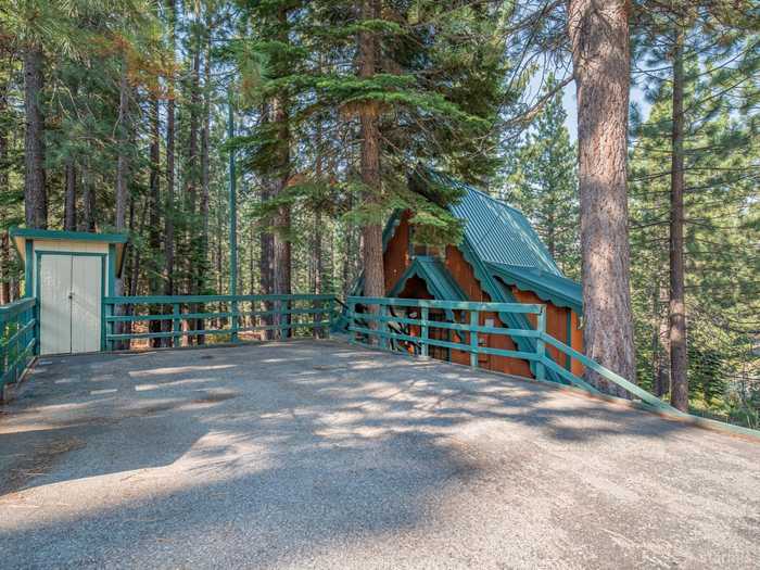 photo 2: 1712 Southern Pines Drive, South Lake Tahoe CA 96150