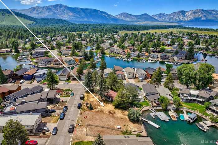 photo 2: 2065 Slalom Court, South Lake Tahoe CA 96150