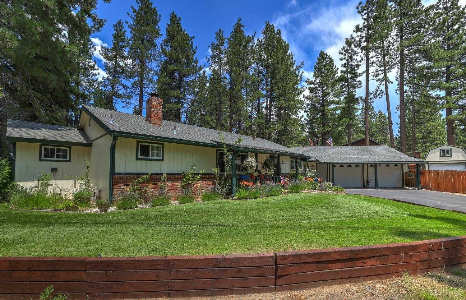 photo 2: 601 Anita Drive, South Lake Tahoe CA 96150