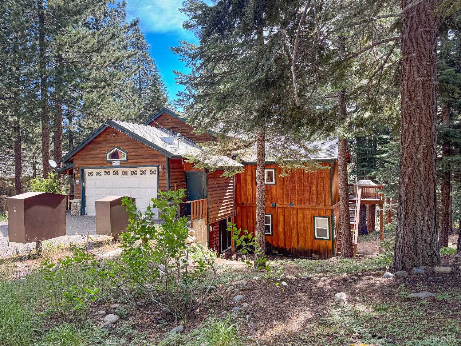 photo 1: 1671 Crystal Air Drive, South Lake Tahoe CA 96150